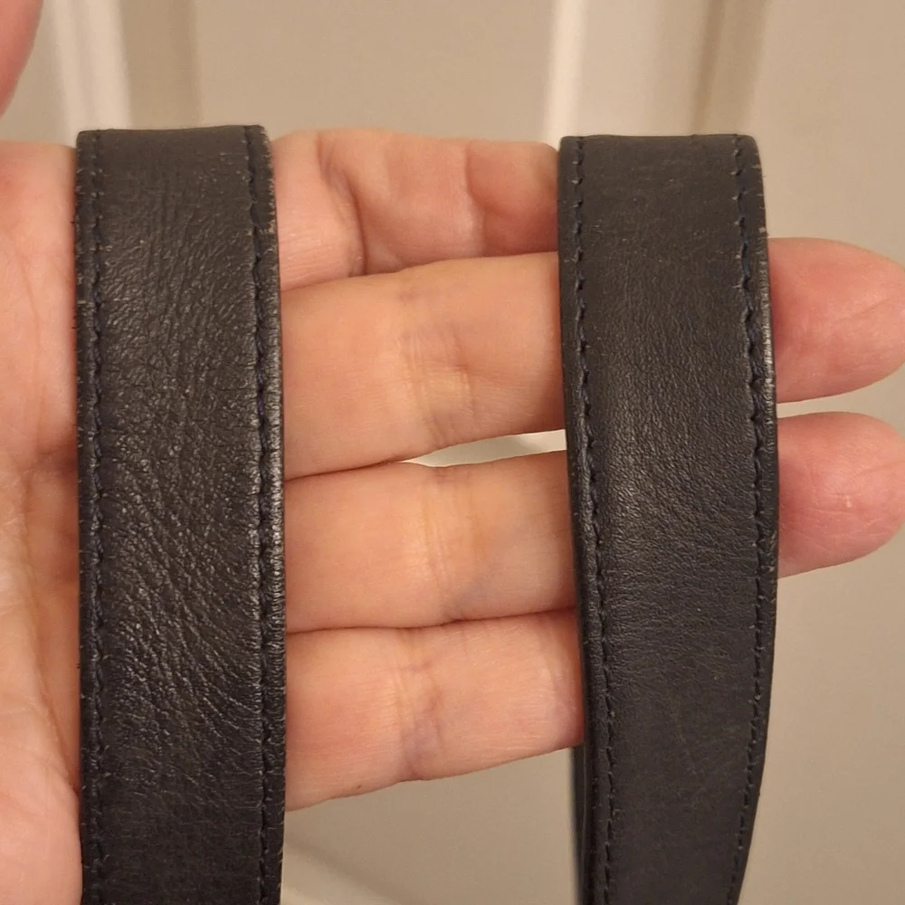 BURBERRY Bag London Bucket Bag Purse Black and Navy - Picture 4 of 14